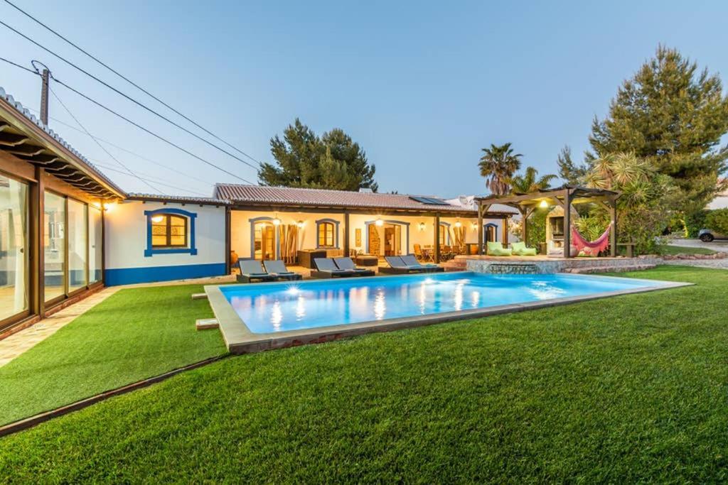 Villa Charme เปรา ภายนอก รูปภาพ